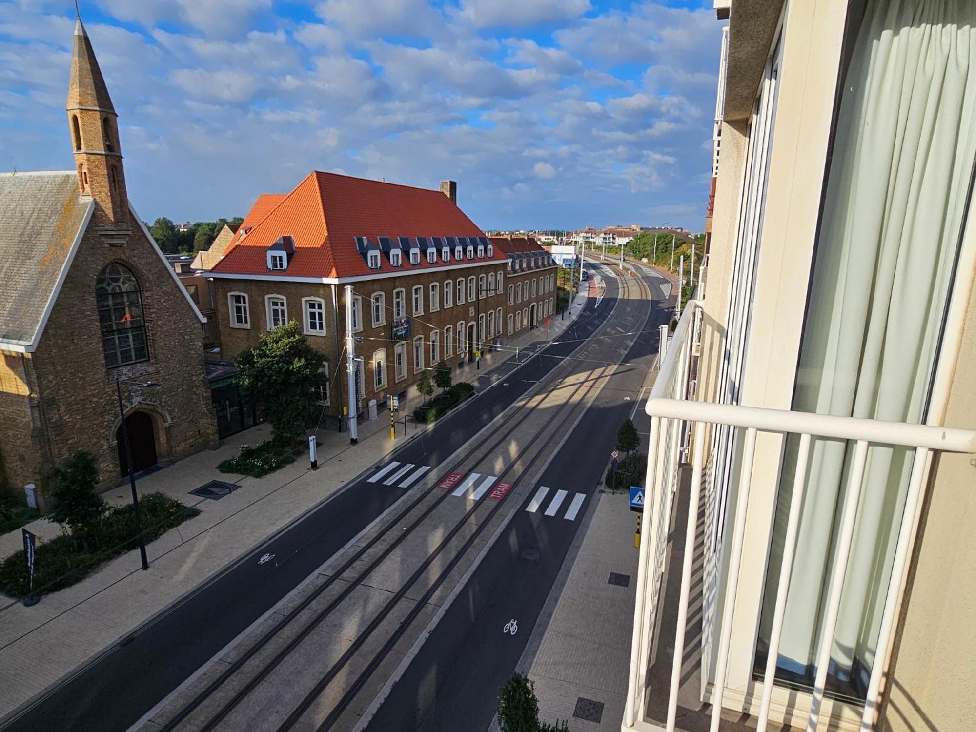 Cote A L'Oostduinkerke Met Gratis Garage Apartment ภายนอก รูปภาพ